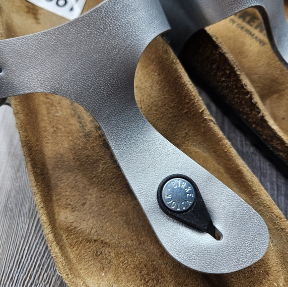 Birkenstock Gizeh style Silver Straps Size 36 Leather Sandals 5-5.5 - Picture 2 of 8